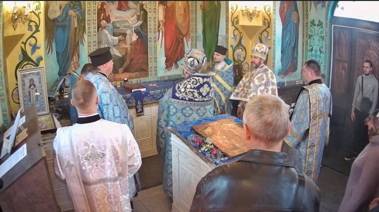 24 жовтня – Ікони Божої Матерi «Всiх скорботних Радiсть» (1688).