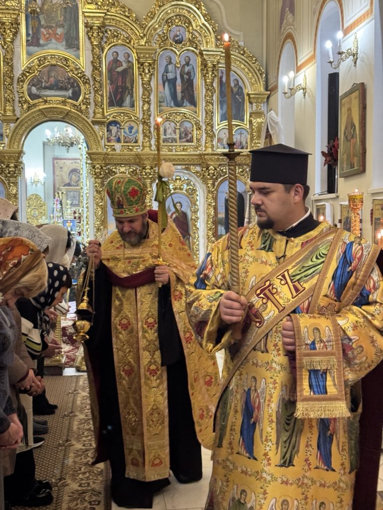 Всенічне бдіння напередодні 24-ї Неділі після П’ятдесятниці.