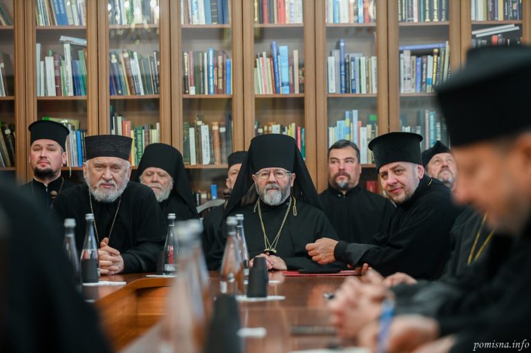 Архімандрит Феодосій відвідав збори духовенства ставропігійних та інших парафій Православної Церкви України.#3