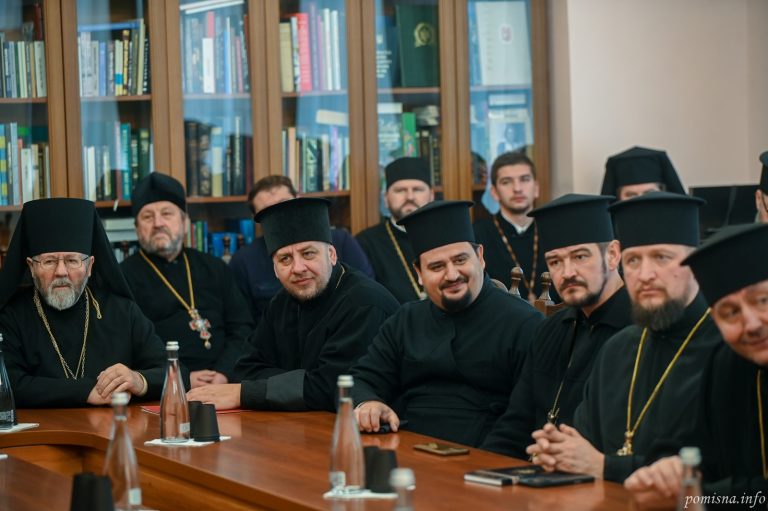Архімандрит Феодосій відвідав збори духовенства ставропігійних та інших парафій Православної Церкви України.#7