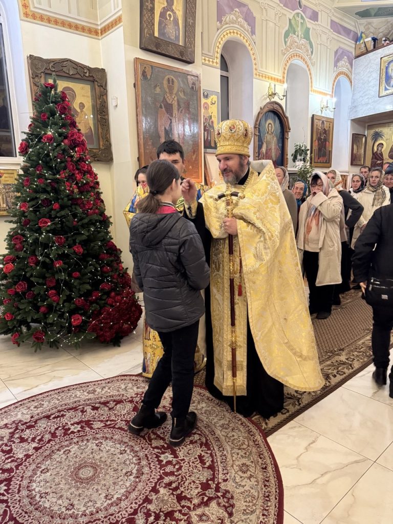 Всенічне бдіння напередодні дня пам’яті Святителя Миколая,архієпископа Мир Лікійських,чудотворця.