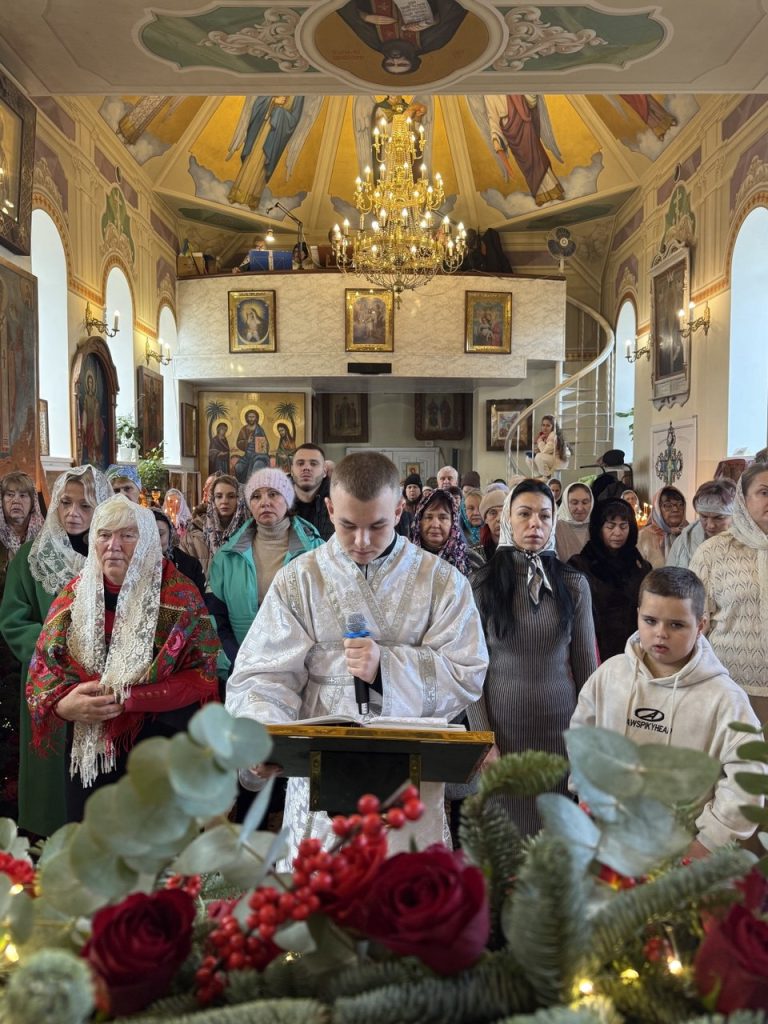 Божественна Літургія у день пам’яті Святителя Миколая ,архієпископа Мир Лікійських,чудотворця.