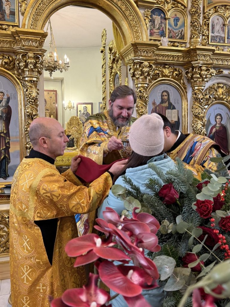 Божественна Літургія у день пам’яті Святителя Миколая ,архієпископа Мир Лікійських,чудотворця.