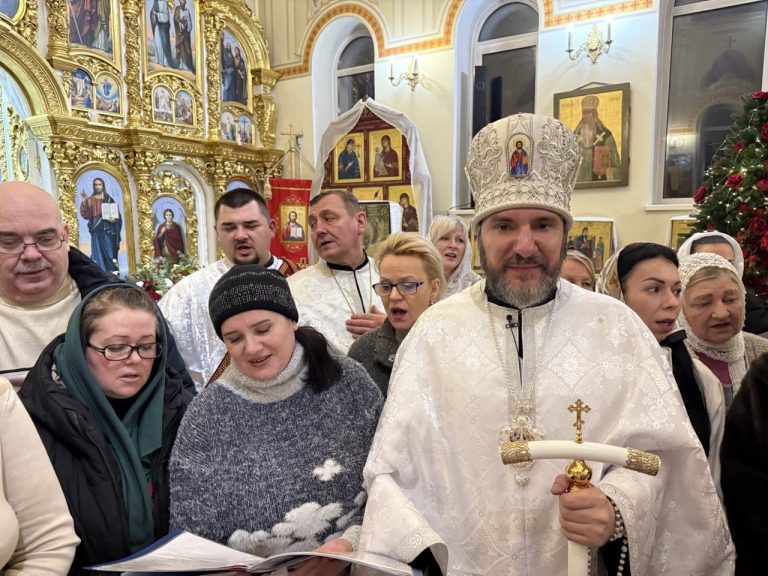 Всенічне бдіння напередодні свята Різдва Христового.