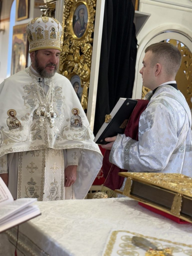 У неділю по Різдві Христовому архімандрит Феодосій очолив Божественну літургію.