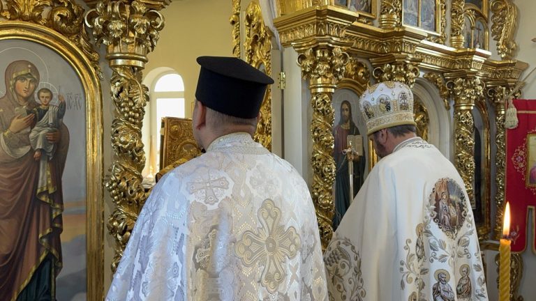 У неділю по Різдві Христовому архімандрит Феодосій очолив Божественну літургію.