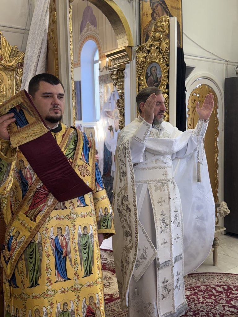 У неділю по Різдві Христовому архімандрит Феодосій очолив Божественну літургію.