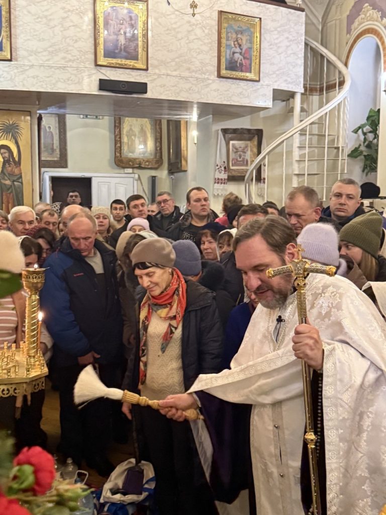 Всенічне бдіння напередодні свята Богоявлення.