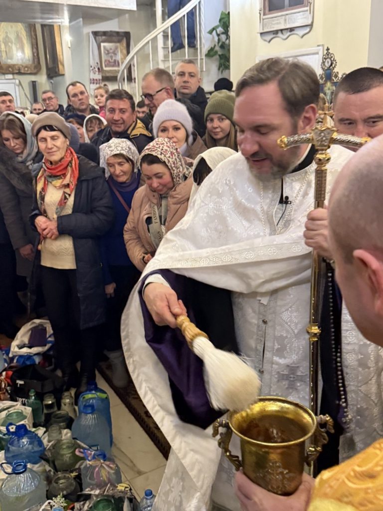 Всенічне бдіння напередодні свята Богоявлення.