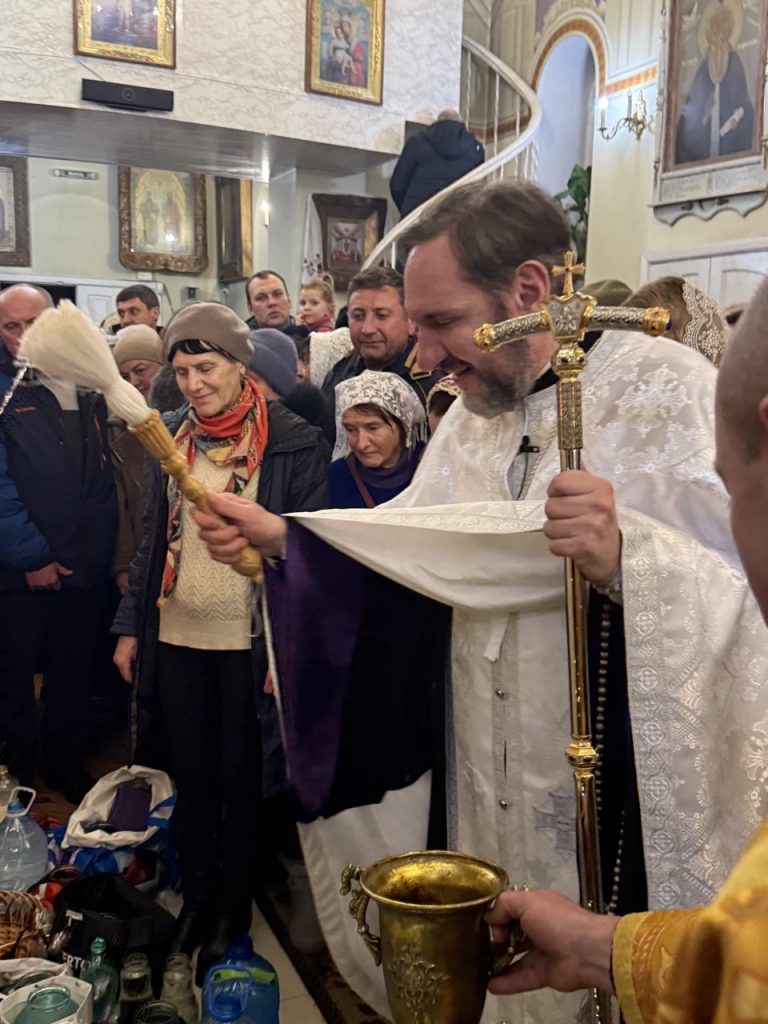 Всенічне бдіння напередодні свята Богоявлення.
