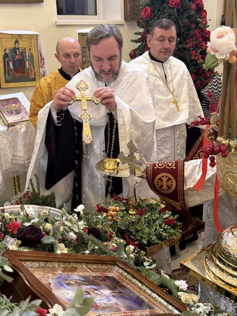 Всенічне бдіння напередодні свята Богоявлення.