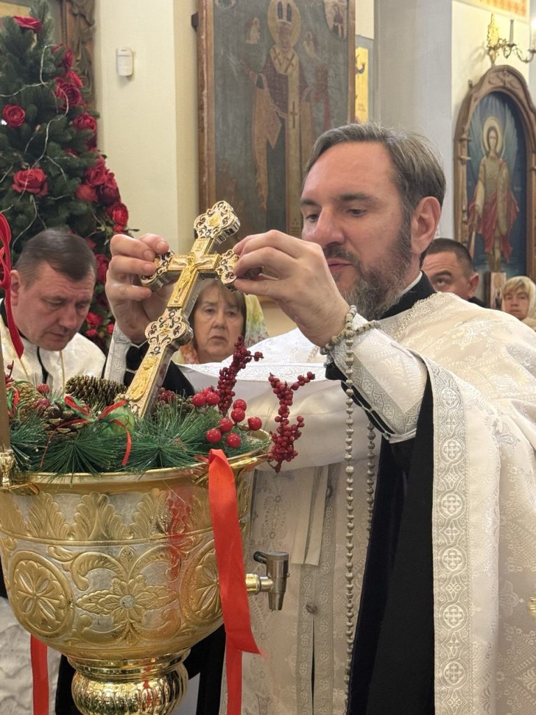 Всенічне бдіння напередодні свята Богоявлення.