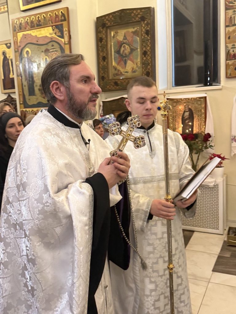 Всенічне бдіння напередодні свята Богоявлення.