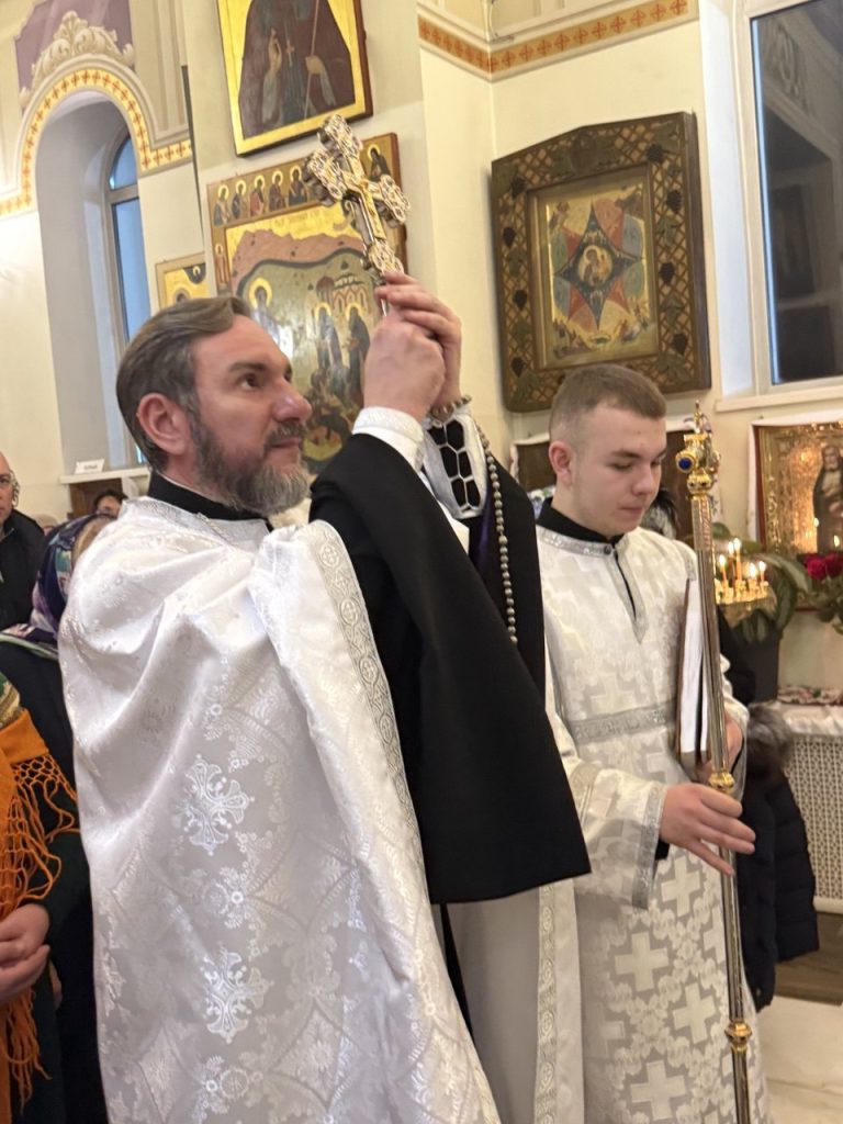 Всенічне бдіння напередодні свята Богоявлення.