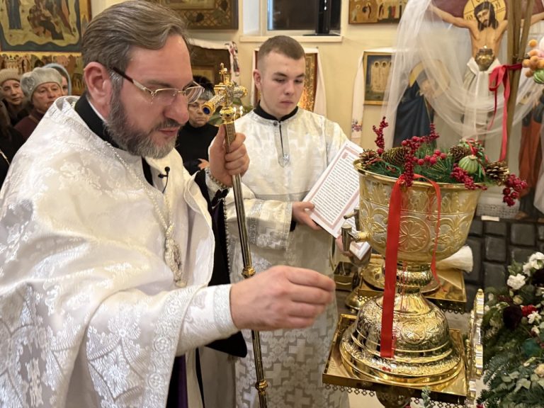 Всенічне бдіння напередодні свята Богоявлення.