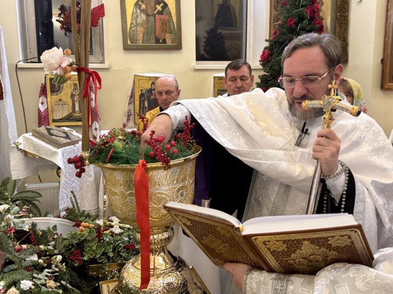 Всенічне бдіння напередодні свята Богоявлення.