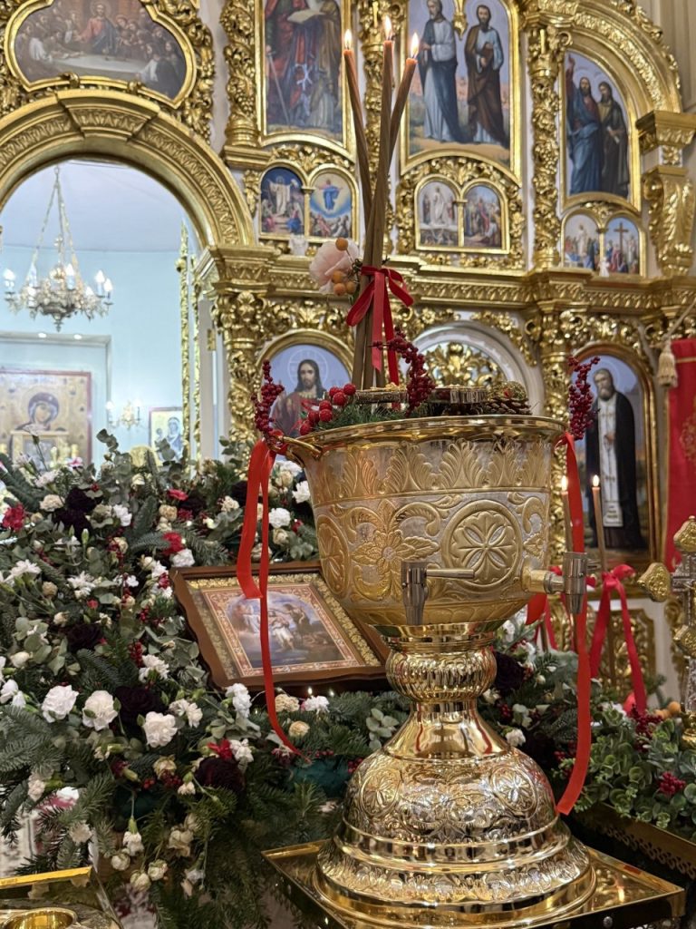 Всенічне бдіння напередодні свята Богоявлення.