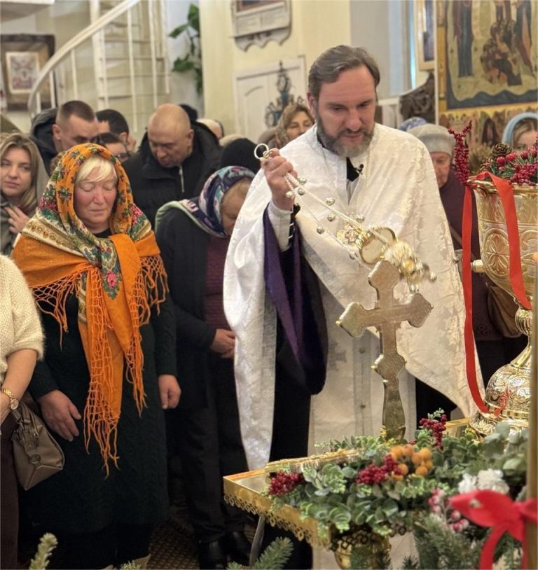 Всенічне бдіння напередодні свята Богоявлення.