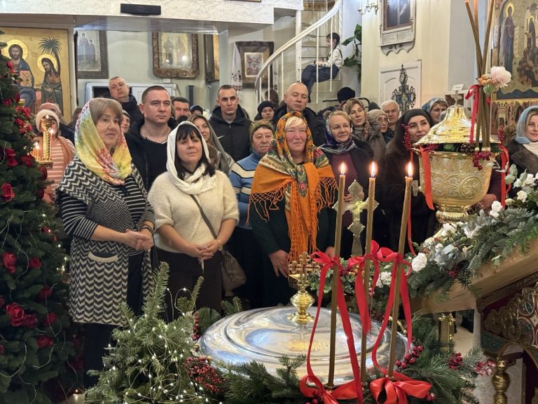 Всенічне бдіння напередодні свята Богоявлення.