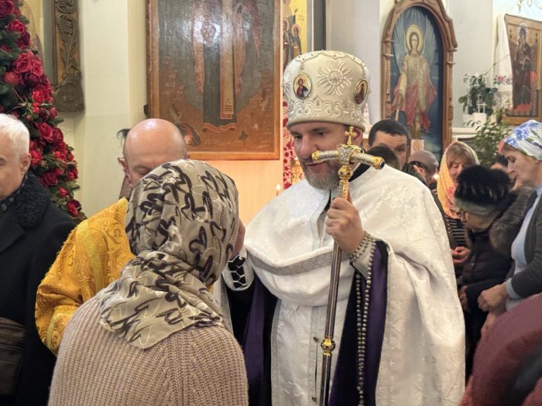 Всенічне бдіння напередодні свята Богоявлення.