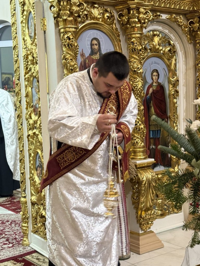 Всенічне бдіння напередодні свята Богоявлення.