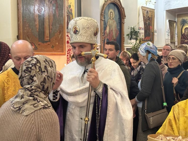 Всенічне бдіння напередодні свята Богоявлення.