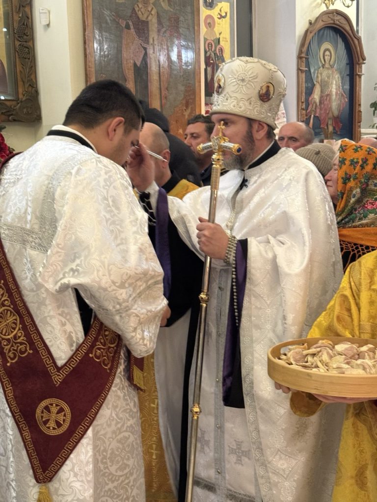 Всенічне бдіння напередодні свята Богоявлення.