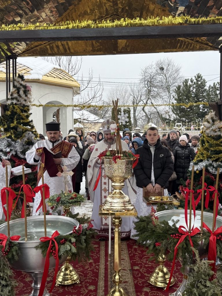 СВЯТО БОГОЯВЛЕННЯ(ХРЕЩЕННЯ ГОСПОДНЄ).ВЕЛИКЕ ОСВЯЧЕННЯ ВОДИ.