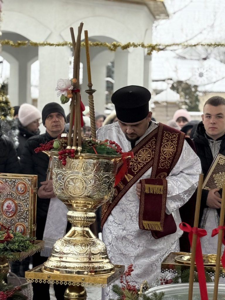 СВЯТО БОГОЯВЛЕННЯ(ХРЕЩЕННЯ ГОСПОДНЄ).ВЕЛИКЕ ОСВЯЧЕННЯ ВОДИ.