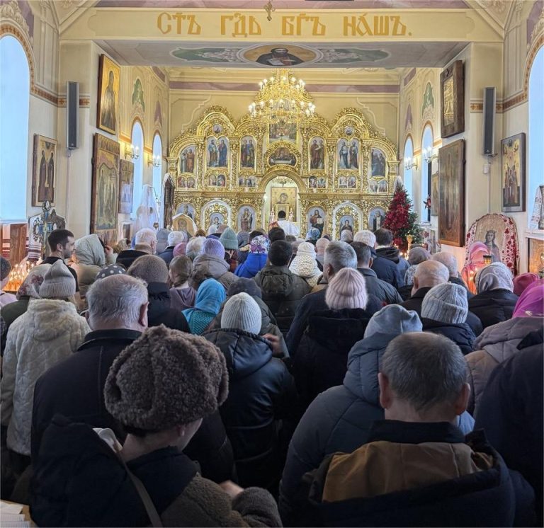СВЯТО БОГОЯВЛЕННЯ(ХРЕЩЕННЯ ГОСПОДНЄ).ВЕЛИКЕ ОСВЯЧЕННЯ ВОДИ.