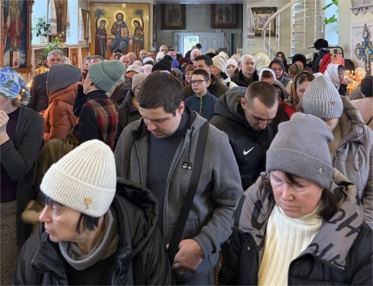 СВЯТО БОГОЯВЛЕННЯ(ХРЕЩЕННЯ ГОСПОДНЄ).ВЕЛИКЕ ОСВЯЧЕННЯ ВОДИ.