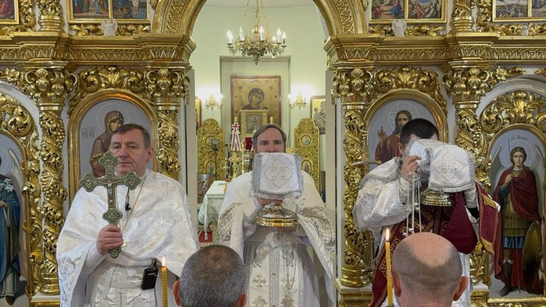 СВЯТО БОГОЯВЛЕННЯ(ХРЕЩЕННЯ ГОСПОДНЄ).ВЕЛИКЕ ОСВЯЧЕННЯ ВОДИ.