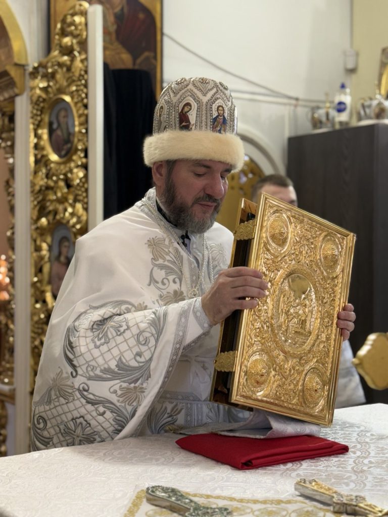 СВЯТО БОГОЯВЛЕННЯ(ХРЕЩЕННЯ ГОСПОДНЄ).ВЕЛИКЕ ОСВЯЧЕННЯ ВОДИ.