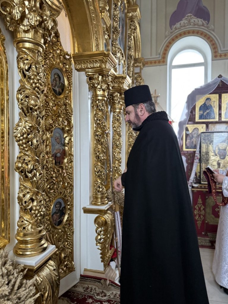 СВЯТО БОГОЯВЛЕННЯ(ХРЕЩЕННЯ ГОСПОДНЄ).ВЕЛИКЕ ОСВЯЧЕННЯ ВОДИ.
