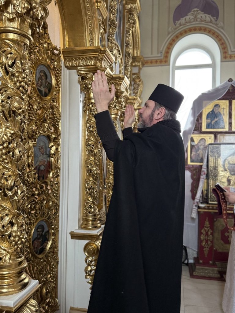 СВЯТО БОГОЯВЛЕННЯ(ХРЕЩЕННЯ ГОСПОДНЄ).ВЕЛИКЕ ОСВЯЧЕННЯ ВОДИ.