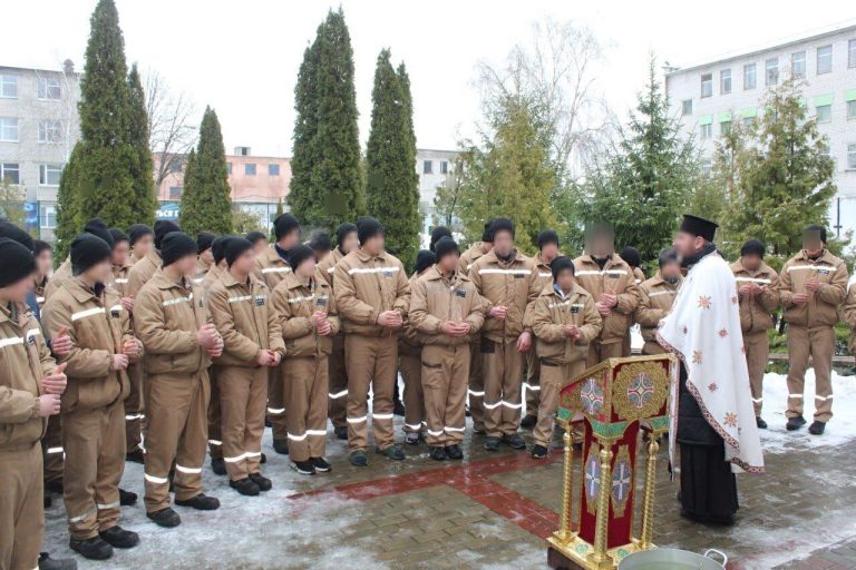Архімандрит Феодосій у день Свята Богоявлення відвідав Кременчуцьку виховну колонію.#1