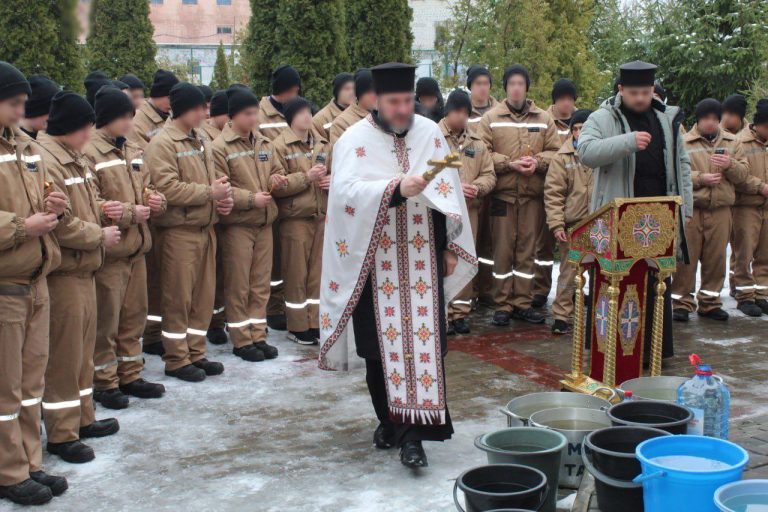 Архімандрит Феодосій у день Свята Богоявлення відвідав Кременчуцьку виховну колонію.