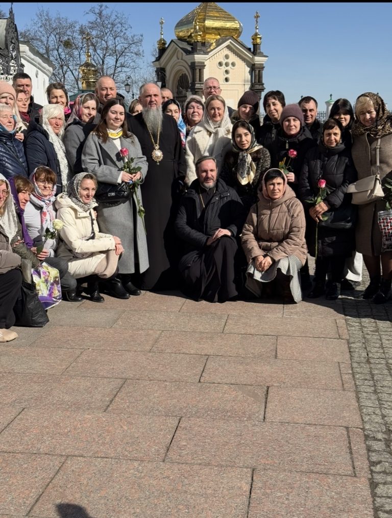 Молитовне відвідування святинь.#12