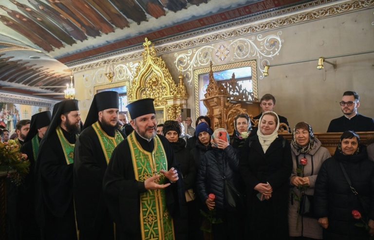 Молитовне відвідування святинь.#3