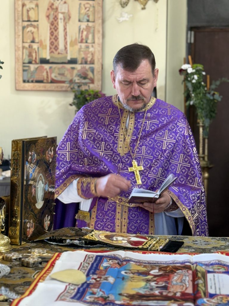 Неділя Хрестопоклона.