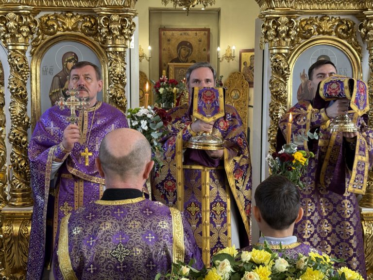 Неділя Хрестопоклона.