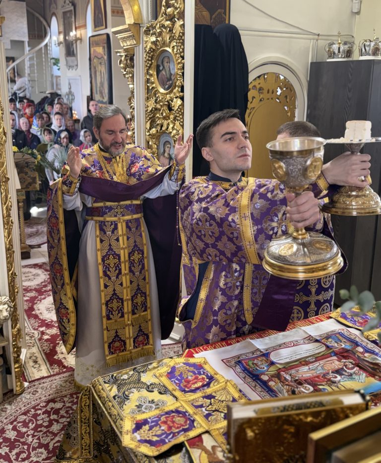 Неділя Хрестопоклона.