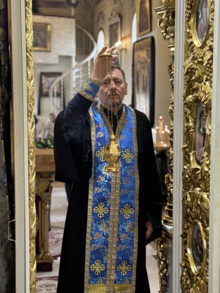 Вечірня Благовіщення Пресвятої Богородиці.