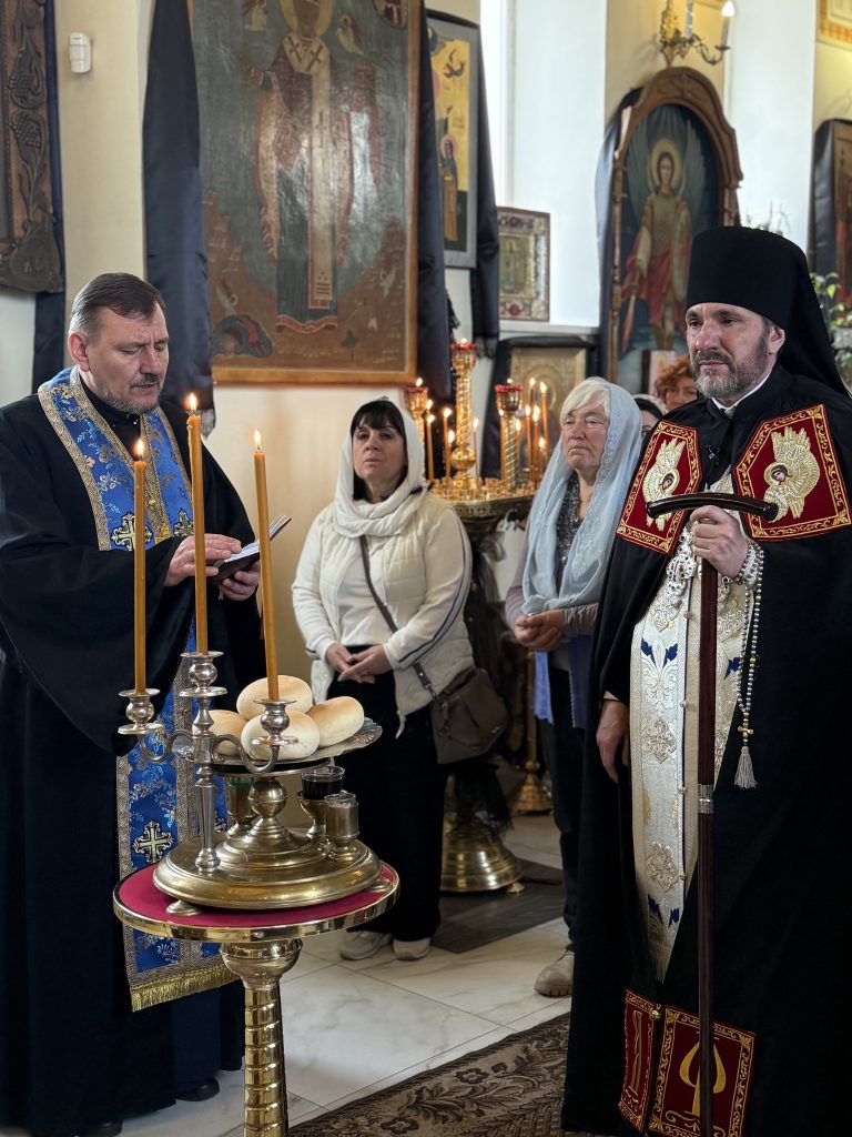 Вечірня Благовіщення Пресвятої Богородиці.