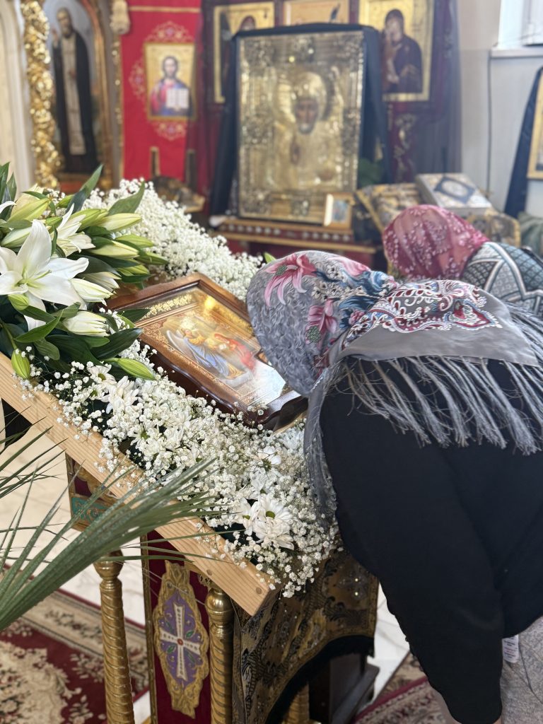 Вечірня Благовіщення Пресвятої Богородиці.