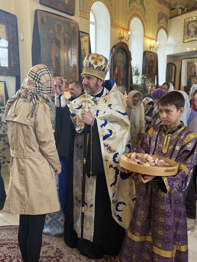 Вечірня Благовіщення Пресвятої Богородиці.