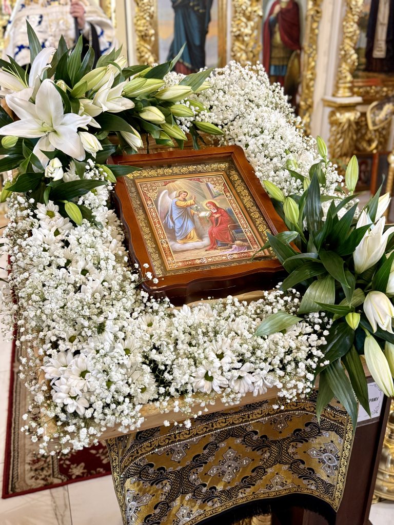 Вечірня Благовіщення Пресвятої Богородиці.