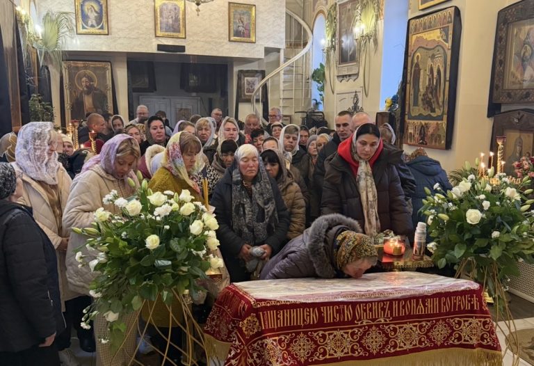 Велика Пʼятниця.