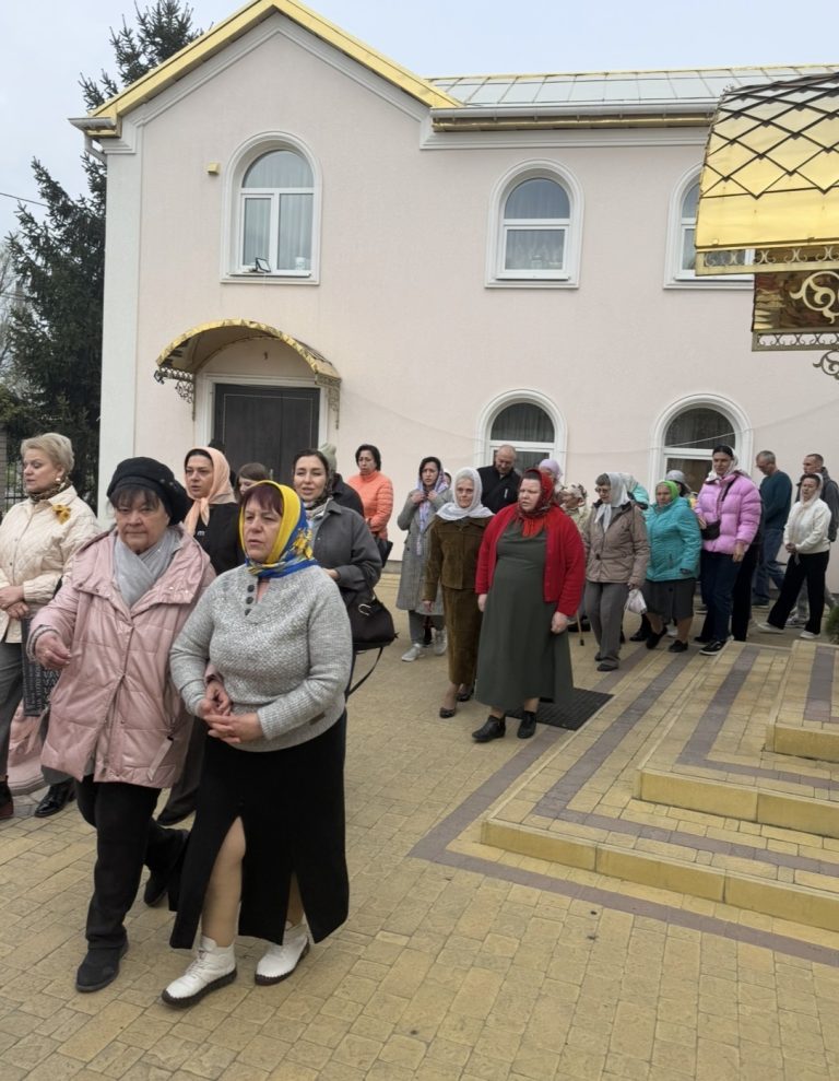 Світла  пʼятниця молебень до ікони Живоносне Джерело.#9
