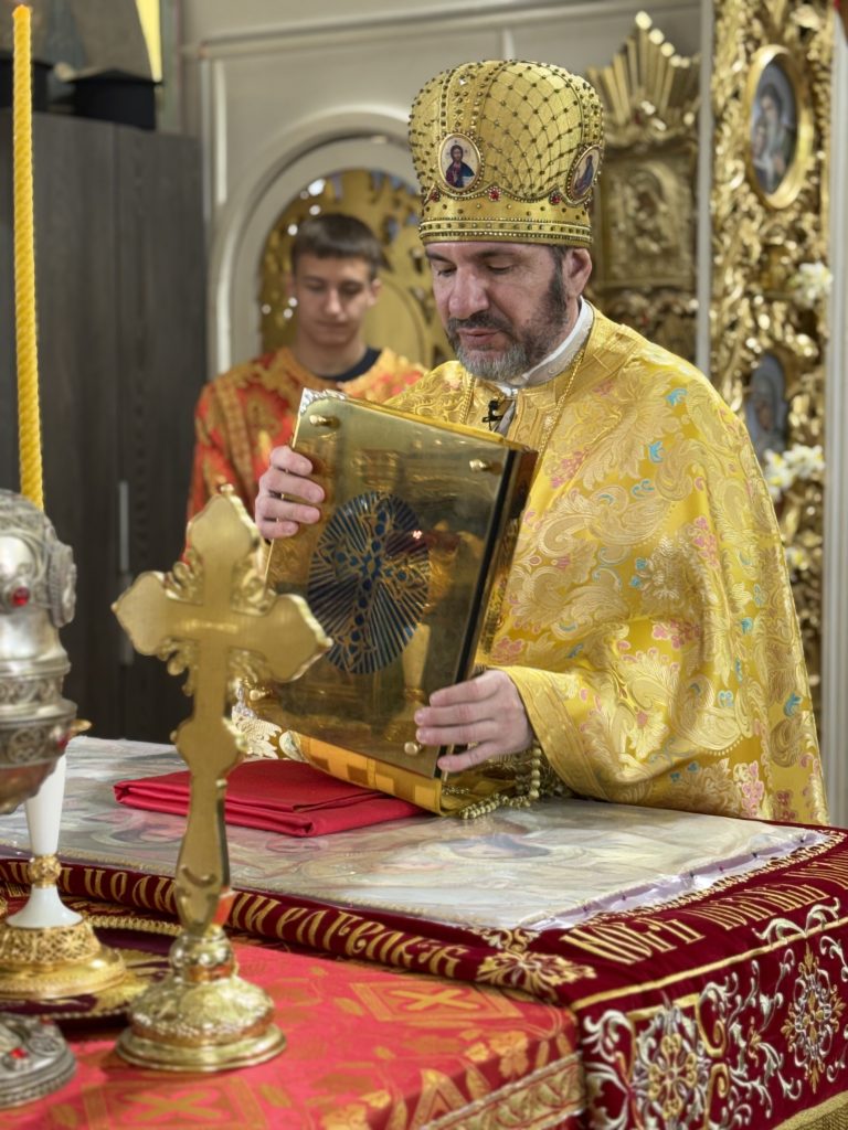 Літургія в день пам’яті Святителя Миколая.